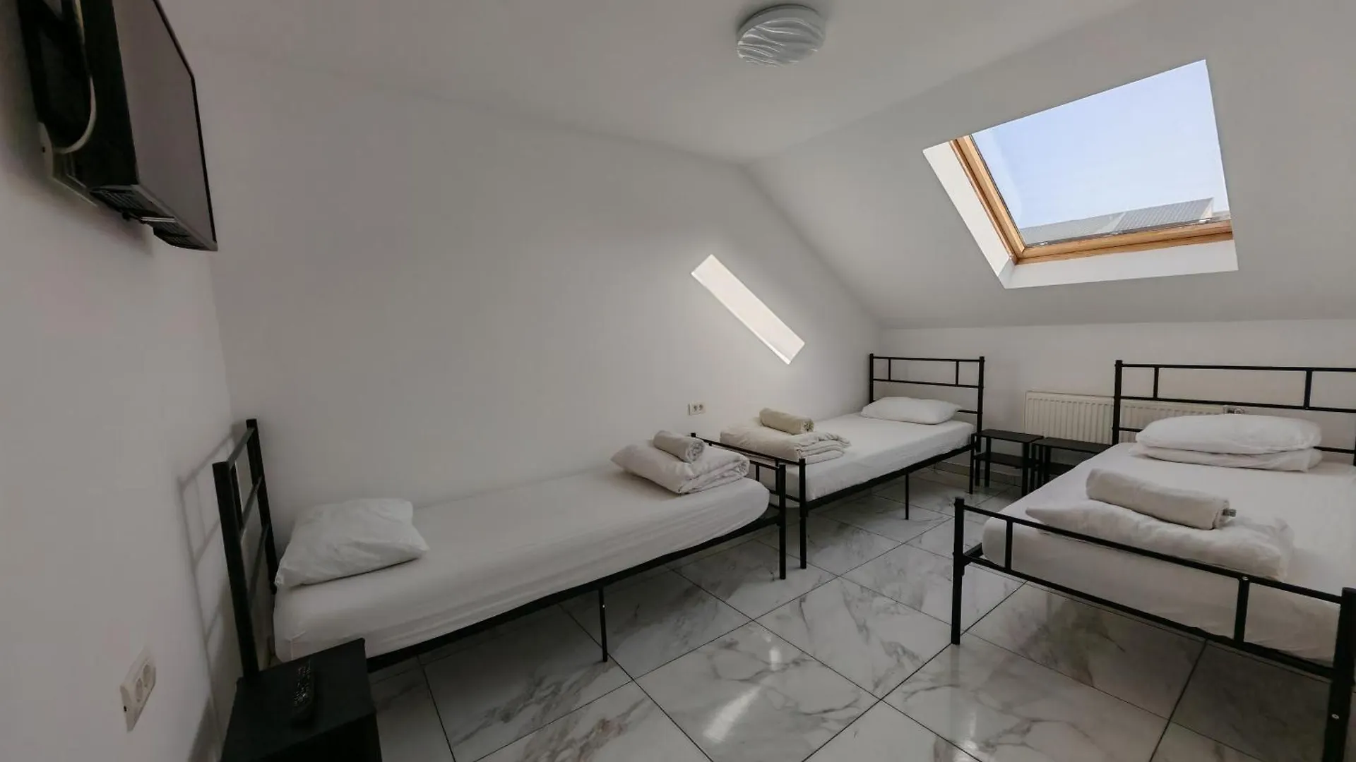 Z Villa Bucureşti Hostel