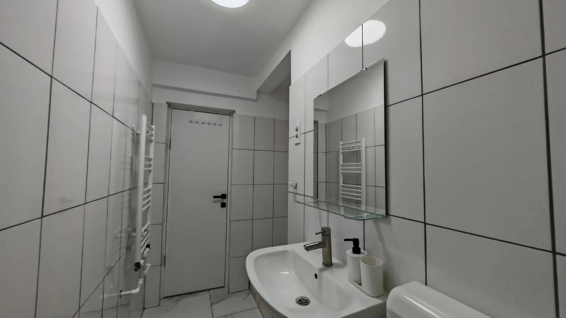 Z Villa Bucureşti 0*,  România