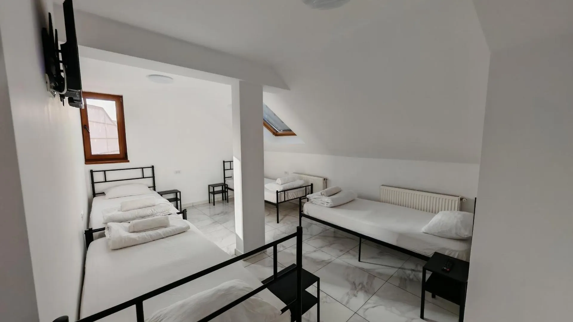 Z Villa Bukareszt Hostel
